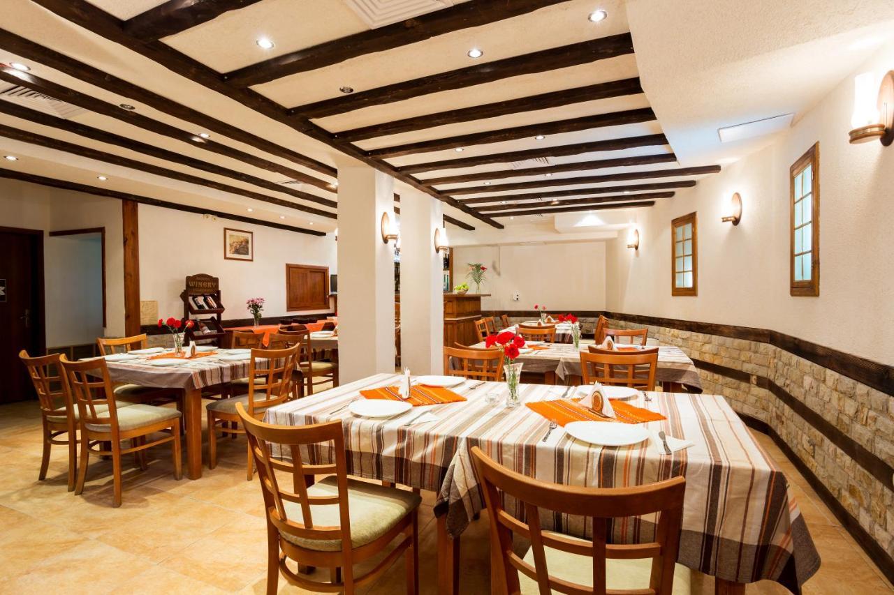 Family Hotel Romantika Βέλινγκραντ Εξωτερικό φωτογραφία
