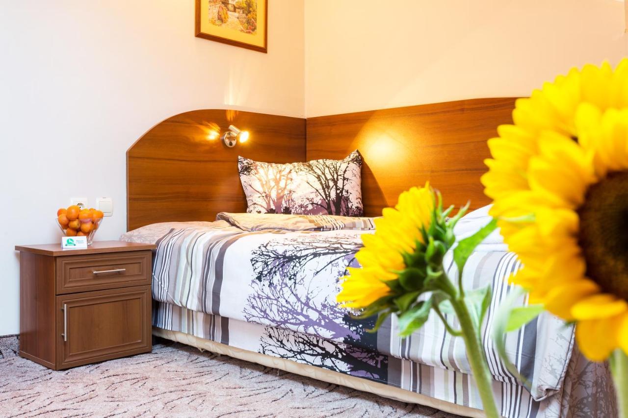 Family Hotel Romantika Βέλινγκραντ Εξωτερικό φωτογραφία