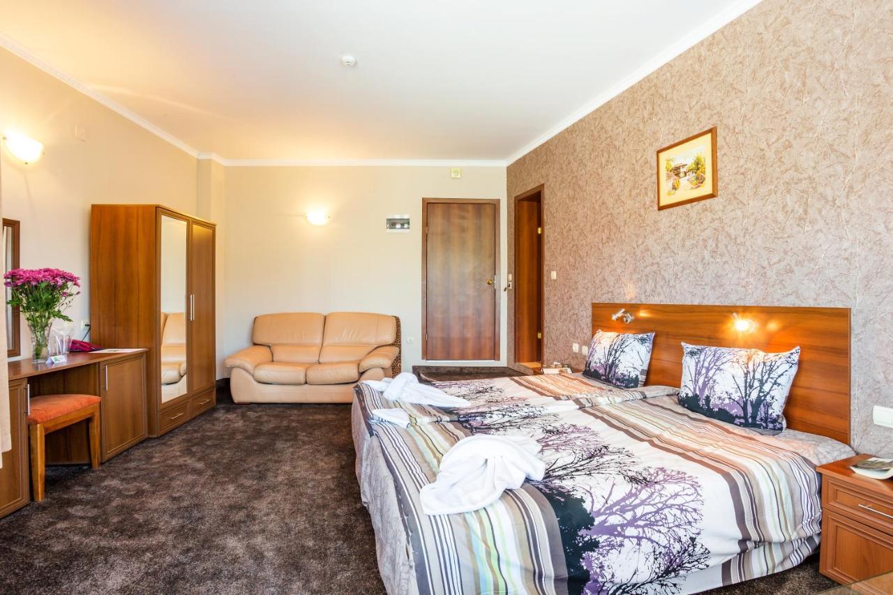 Family Hotel Romantika Βέλινγκραντ Εξωτερικό φωτογραφία