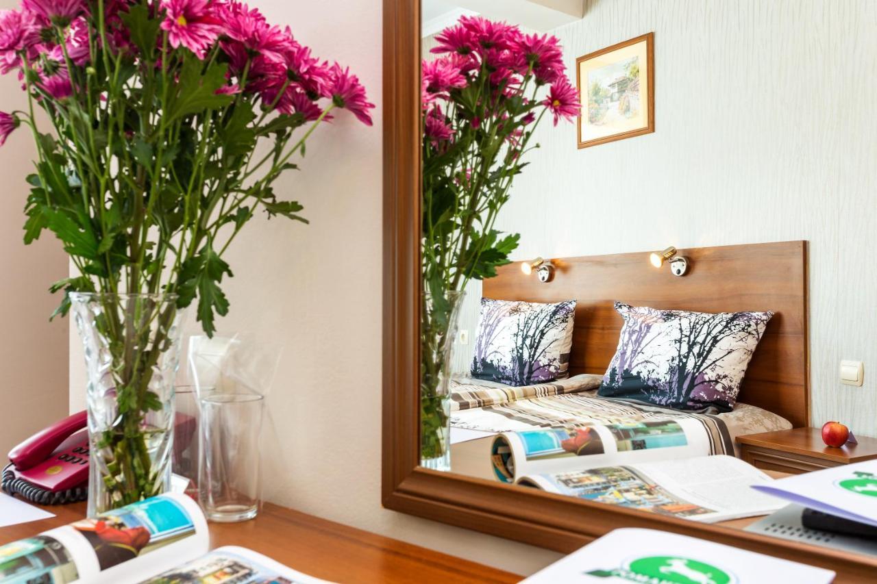 Family Hotel Romantika Βέλινγκραντ Εξωτερικό φωτογραφία